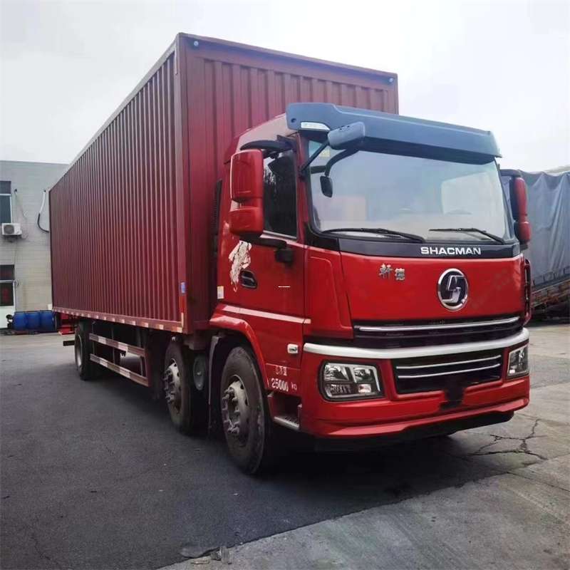 乌苏市岳普湖县：物流专线的高效货运之旅