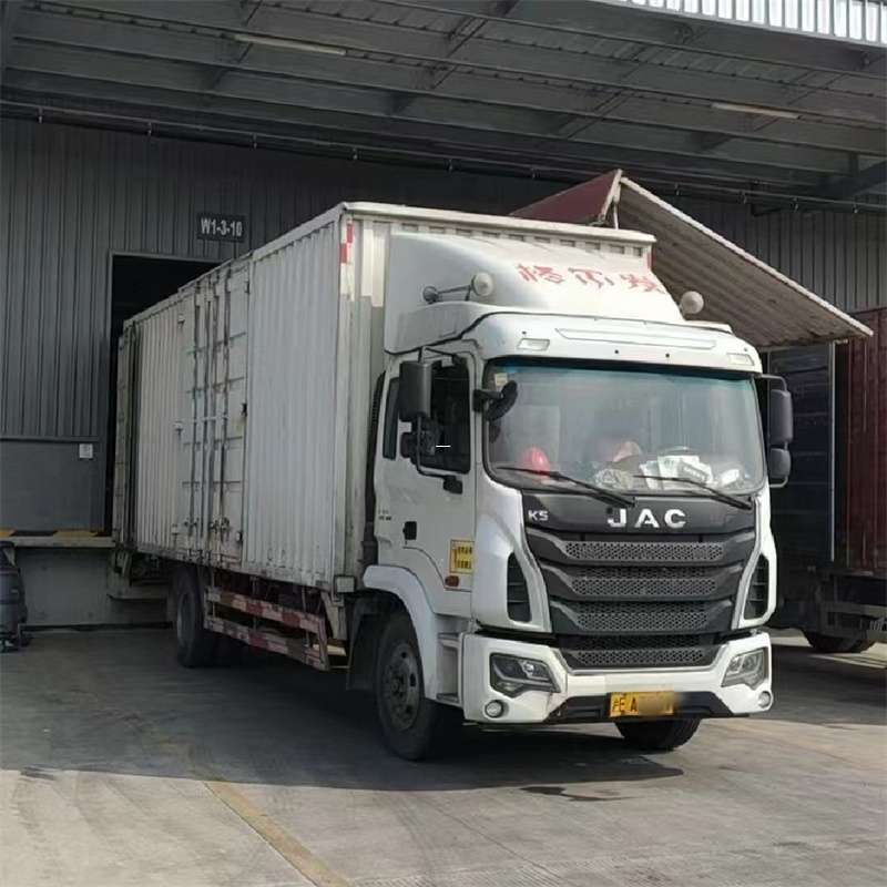 乌苏市探秘什玲镇多元物流运输世界